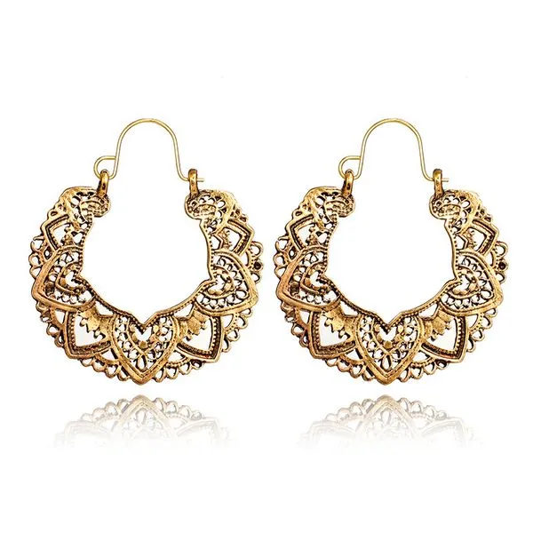 E1475 Gold Openwork Metal Earrings 01 Earrings