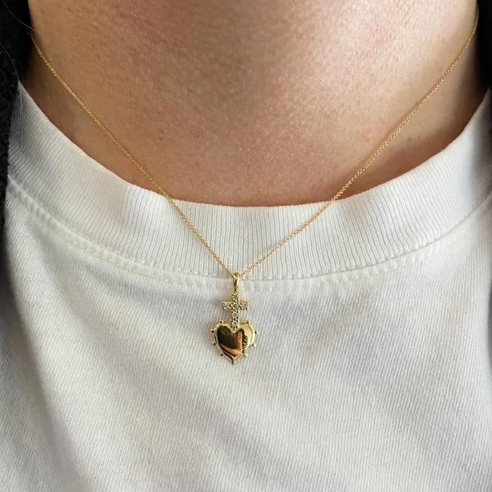 Croghans Necklaces Diamond Cross Heart 18K Gold Small Pendant Necklace