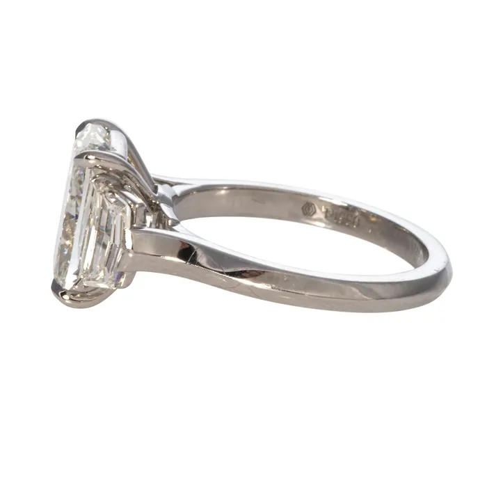 Croghans Rings 4ct Cushion Center 62ct Side Diamond ThreeStone Platinum Ring