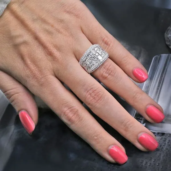 Diamond Source NYC Rings Round Brilliant Baguette Diamond Fashion Ring Set in 18K White Gold 325ct tw Diamond Source NYC Rings Round Brilliant Baguette Diamond Fashion Ring Set in 18K White Gold 325ct tw