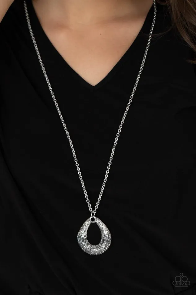 Necklaces Paparazzi Jewelry Paparazzi Necklace Glitz and Grind Silver