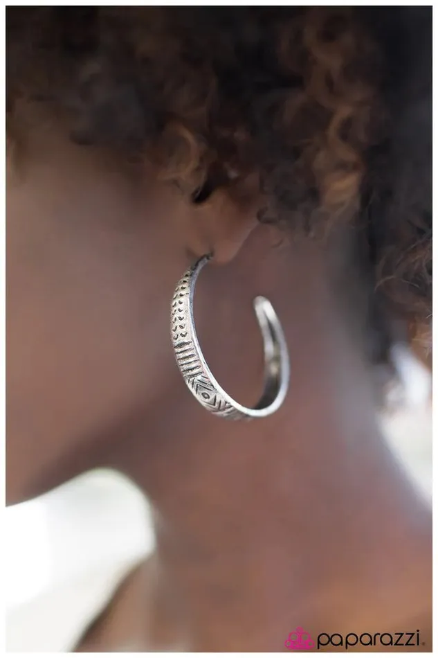 Paparazzi Earring Madly Madagascar Silver Paparazzi Jewelry Earrings