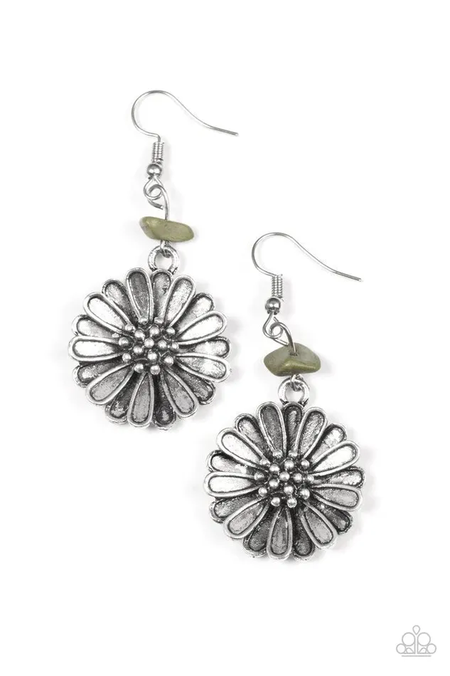 Paparazzi Earring Prairie Garden Green Paparazzi Jewelry Earrings