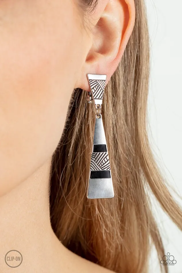 Paparazzi Earring Safari Seeker Black Paparazzi Jewelry Earrings