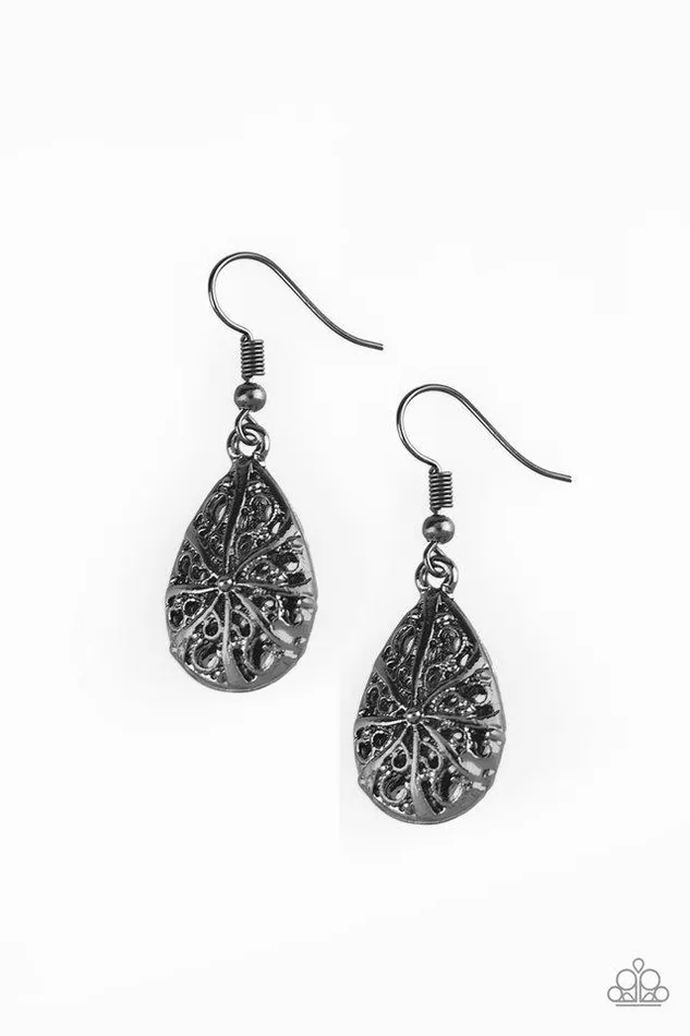 Paparazzi Earring Western Wisteria Black Paparazzi Jewelry Earrings