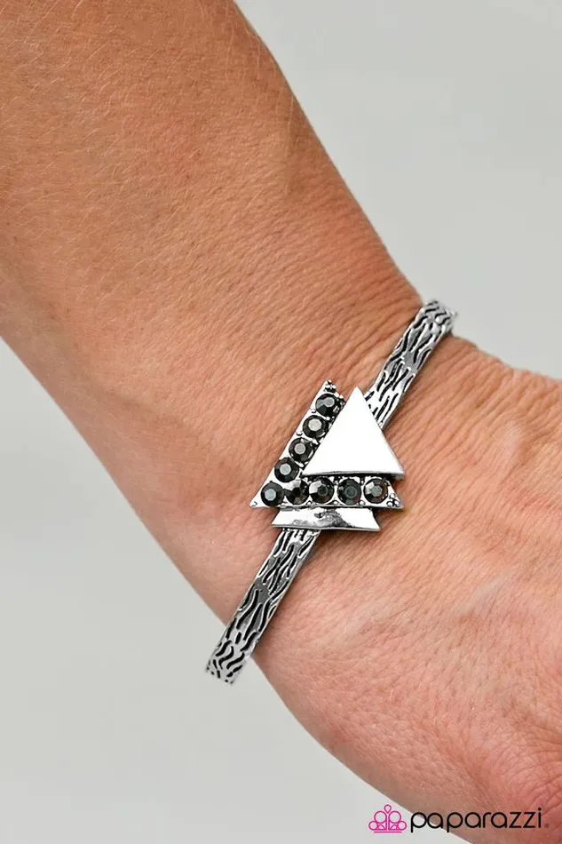 Paparazzi Jewelry Bracelets Paparazzi Bracelet Great Pyramid of GLITZa Silver