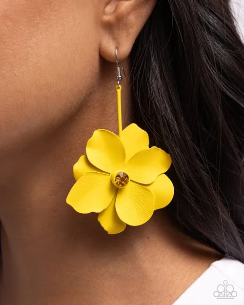 Paparazzi Jewelry Earrings Paparazzi Earring Generous Glisten Yellow