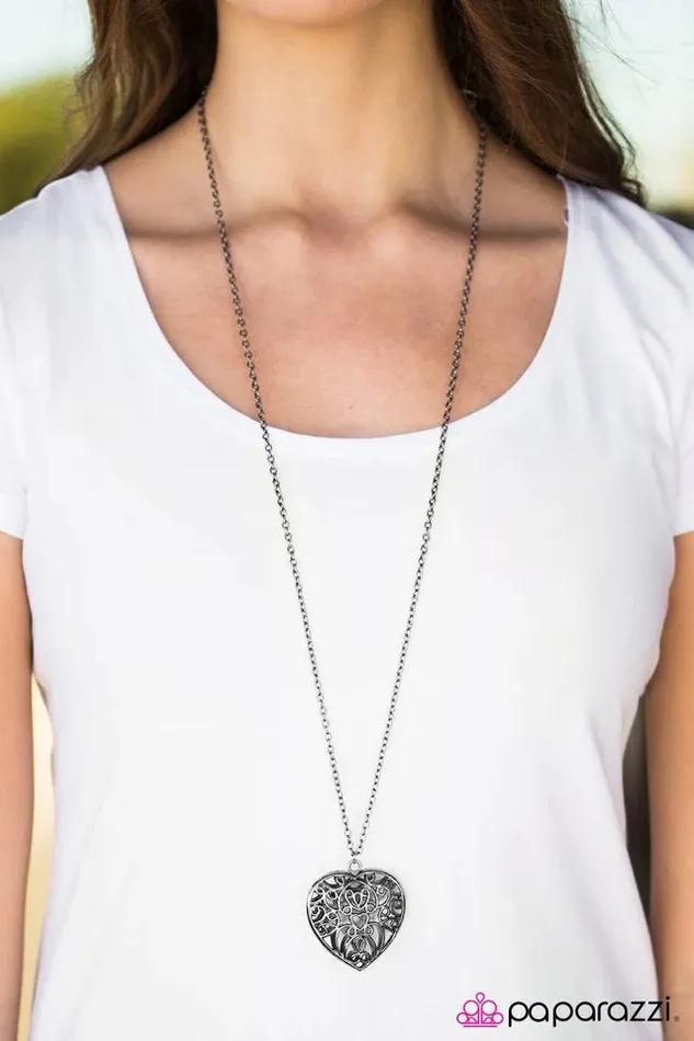 Paparazzi Jewelry Necklaces Paparazzi Necklace Deep In My Heart Black