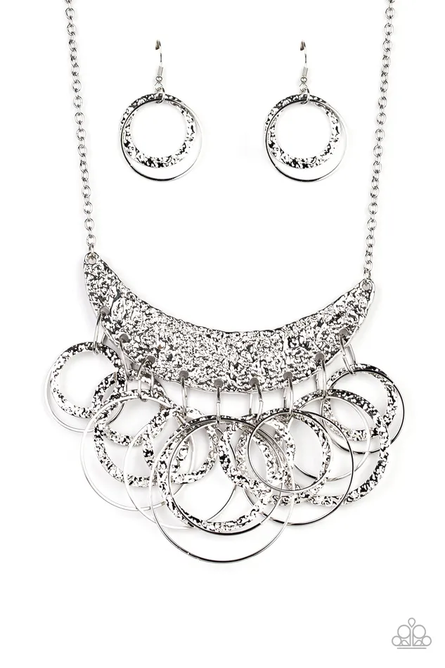 Paparazzi Jewelry Necklaces Paparazzi Necklace Metro Eclipse Silver Paparazzi Jewelry Necklaces Paparazzi Necklace Metro Eclipse Silver