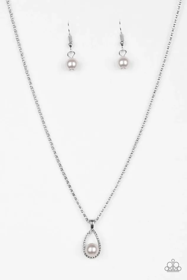 Paparazzi Jewelry Necklaces Paparazzi Necklace Traditionally Traditional Silver