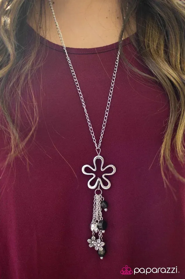 Paparazzi Necklace The Flowers are Blooming Black Paparazzi Jewelry Necklaces