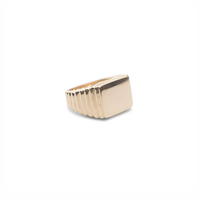 RG Rings 14k Pyramid Signet Ring