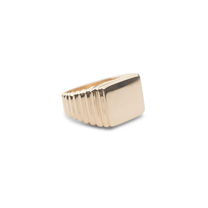 RG Rings 14k Pyramid Signet Ring