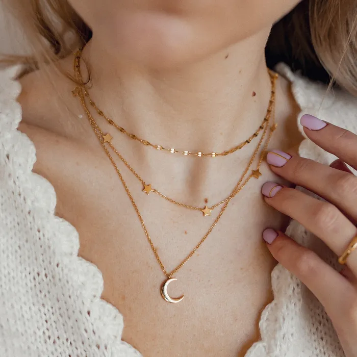Delicate Choker Gold Hey Happiness PreStyled Sets Delicate Choker Gold Hey Happiness PreStyled Sets