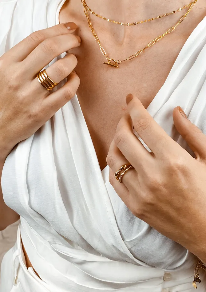 Delicate Choker Gold Hey Happiness PreStyled Sets Delicate Choker Gold Hey Happiness PreStyled Sets