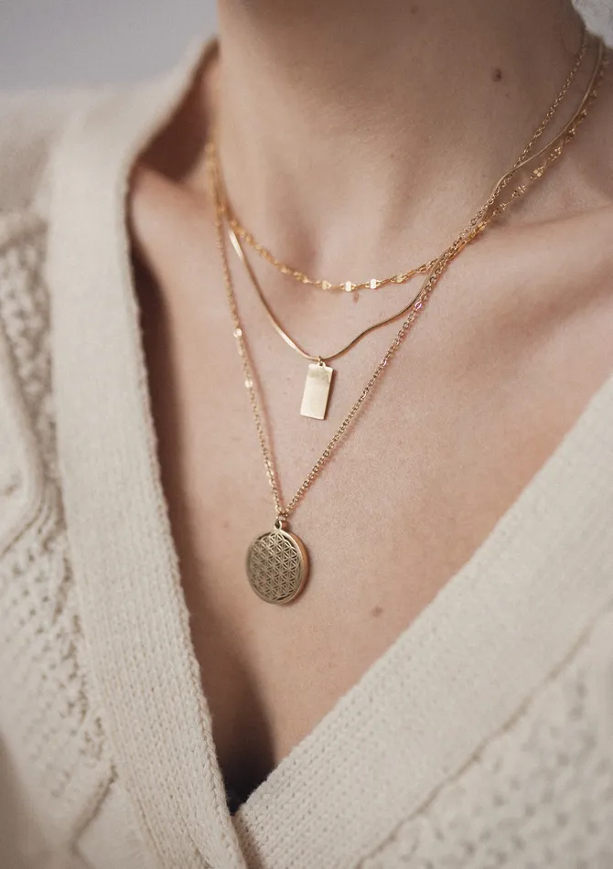 Delicate Choker Gold Hey Happiness PreStyled Sets Delicate Choker Gold Hey Happiness PreStyled Sets