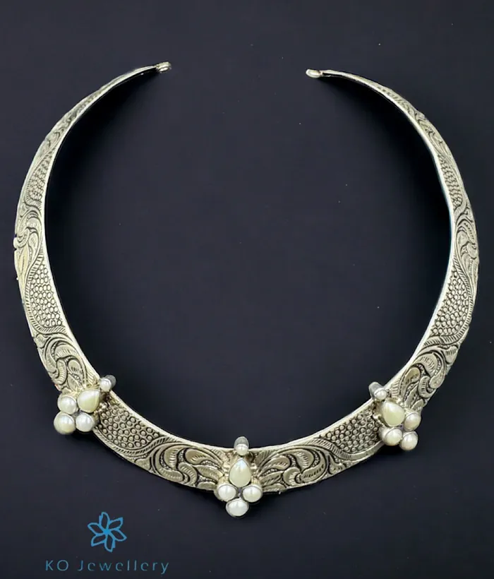 Jaipur Necklaces The Shanaya Silver Antique Hasli Necklace