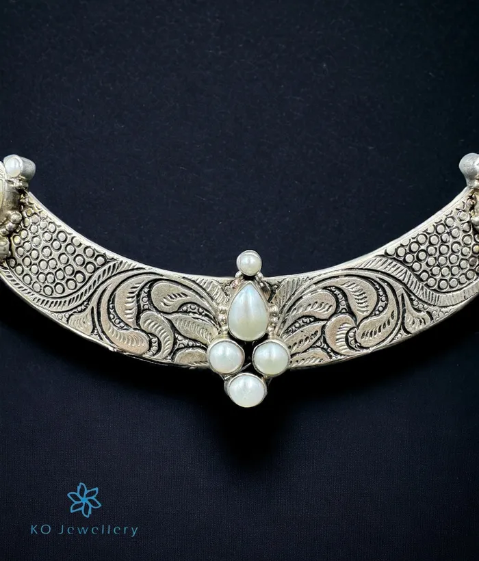Jaipur Necklaces The Shanaya Silver Antique Hasli Necklace