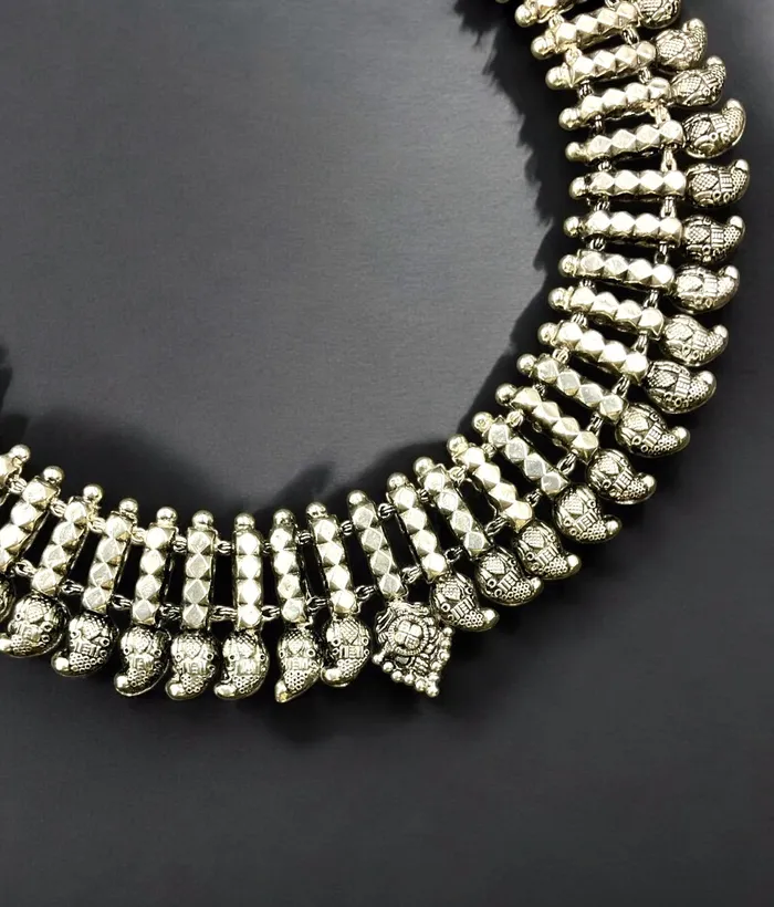 Silversmith The Dyuti Silver Paisley Necklace Necklaces