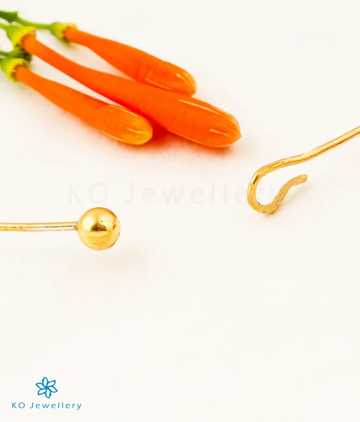 The Nachiket Silver Kemp Pendant Thin Chain Silversmith Necklaces