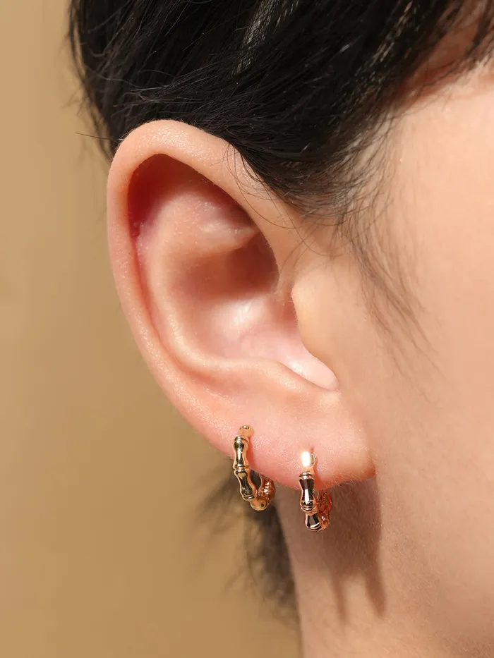 14K Gold Round Wave Hoop Earring MinimalBijoux Earrings