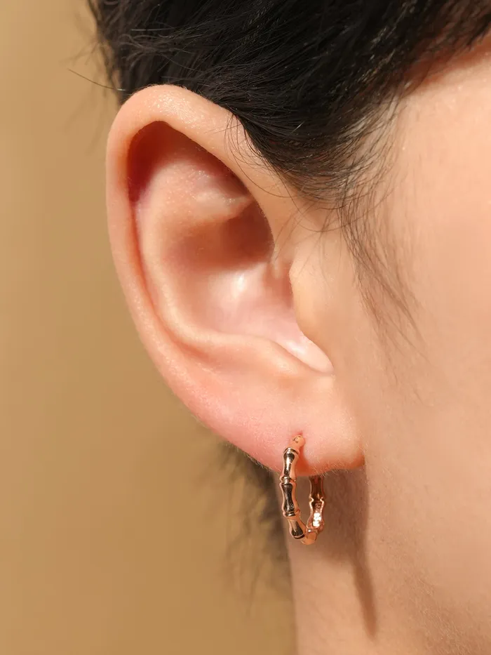 14K Gold Round Wave Hoop Earring MinimalBijoux Earrings