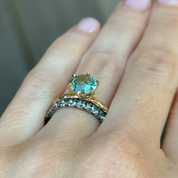 215ct Round Teal Nigerian Sapphire Six Prong Evergreen Solitaire in 18k Yellow Gold Anueva Jewelry PreStyled Sets