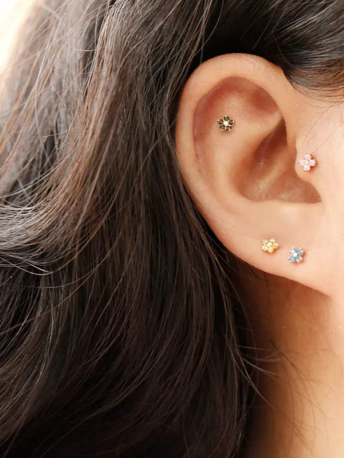 Earrings 14K Gold Minimi Point Cubic Flower Internally Threaded Labret Piercing 18G16G MinimalBijoux