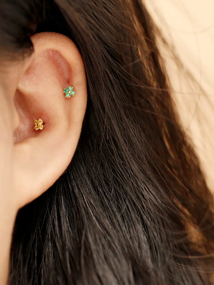 Earrings 14K Gold Minimi Point Cubic Flower Internally Threaded Labret Piercing 18G16G MinimalBijoux