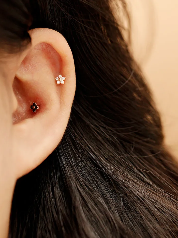 Earrings 14K Gold Minimi Point Cubic Flower Internally Threaded Labret Piercing 18G16G MinimalBijoux