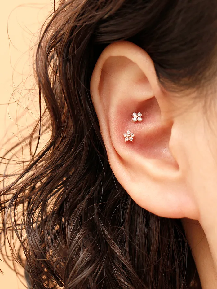 Earrings 14K Gold Minimi Point Cubic Flower Internally Threaded Labret Piercing 18G16G MinimalBijoux