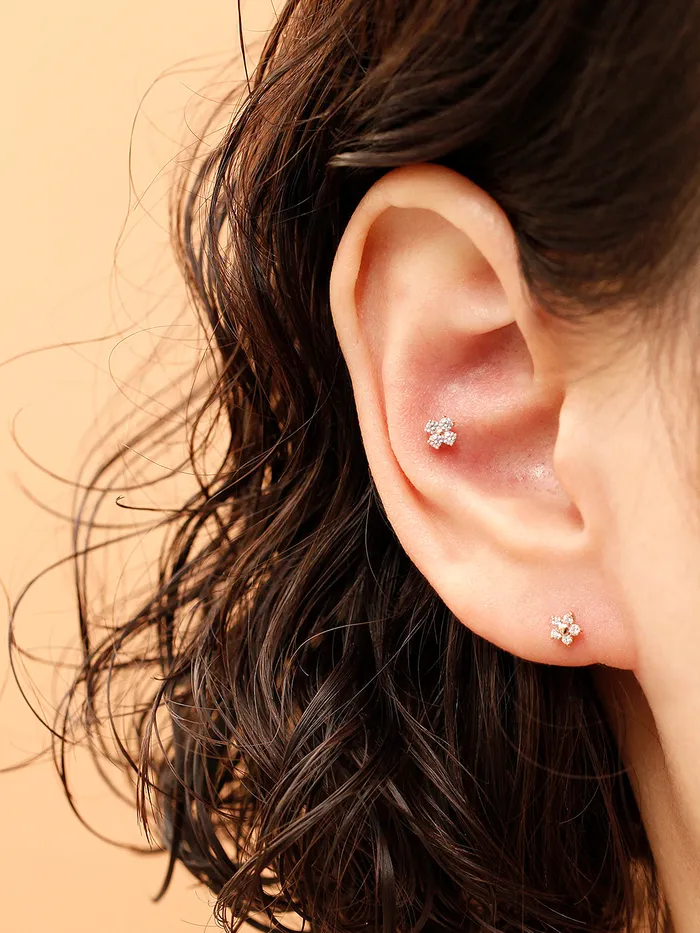 Earrings 14K Gold Minimi Point Cubic Flower Internally Threaded Labret Piercing 18G16G MinimalBijoux