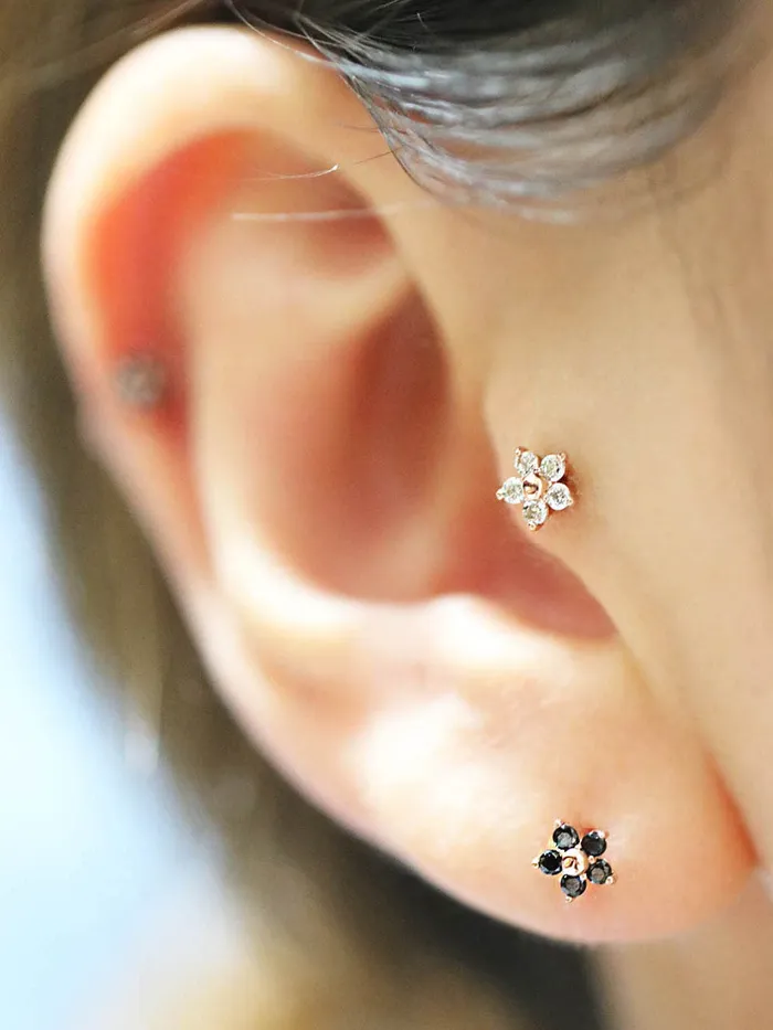 Earrings MinimalBijoux 14K Gold Flower Labret Piercing 18G16G