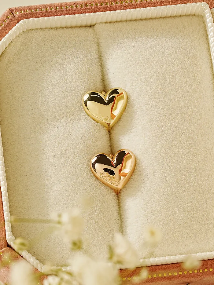 Earrings MinimalBijoux 14K Gold Lovely Voluminious Heart Cartilage Hoop Earring