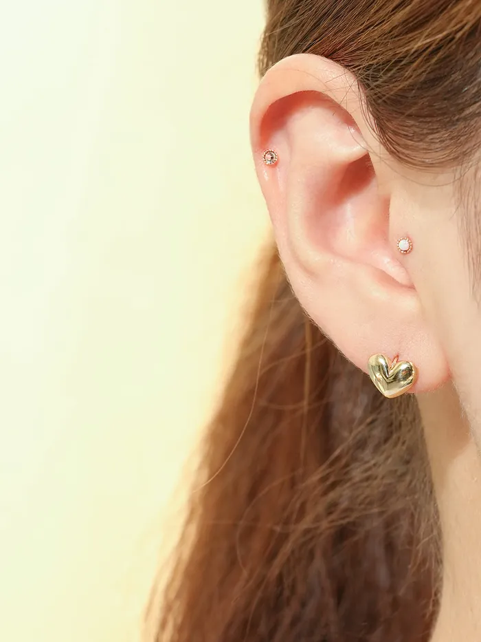 Earrings MinimalBijoux 14K Gold Lovely Voluminious Heart Cartilage Hoop Earring