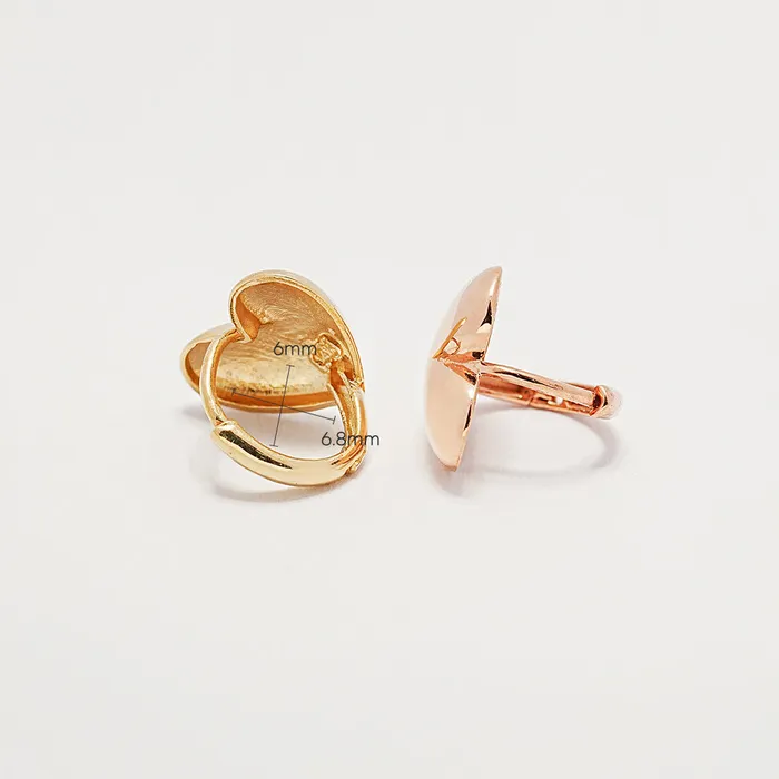 Earrings MinimalBijoux 14K Gold Lovely Voluminious Heart Cartilage Hoop Earring