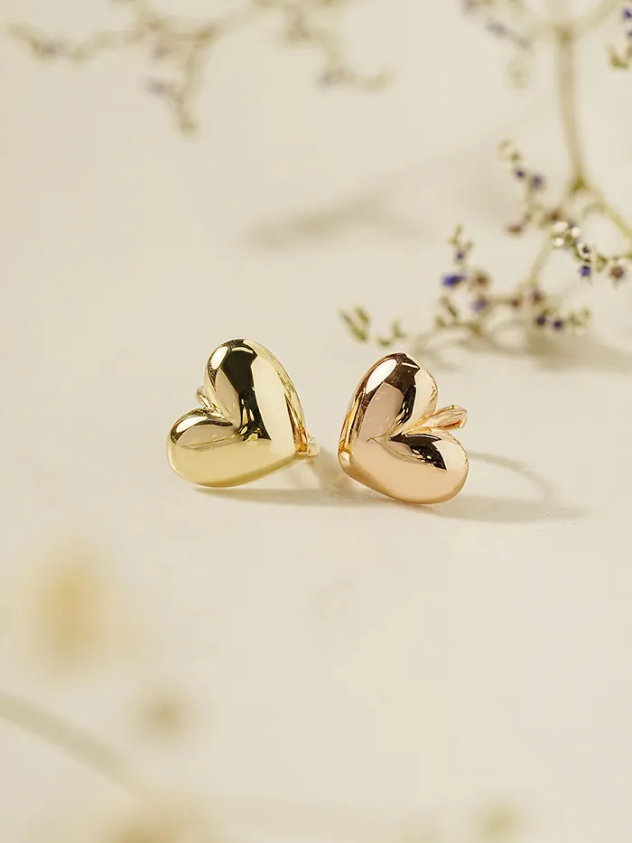 Earrings MinimalBijoux 14K Gold Lovely Voluminious Heart Cartilage Hoop Earring