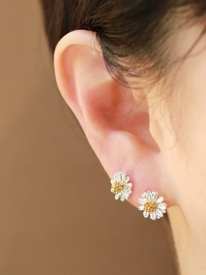 Earrings MinimalBijoux 925 Silver Daisy Stud Earring