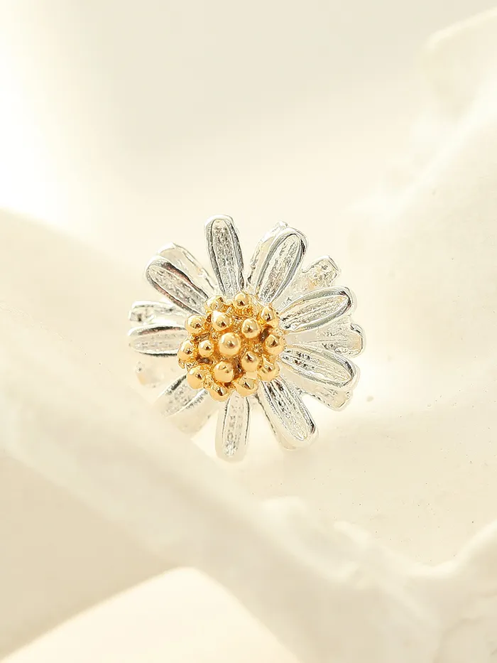 Earrings MinimalBijoux 925 Silver Daisy Stud Earring