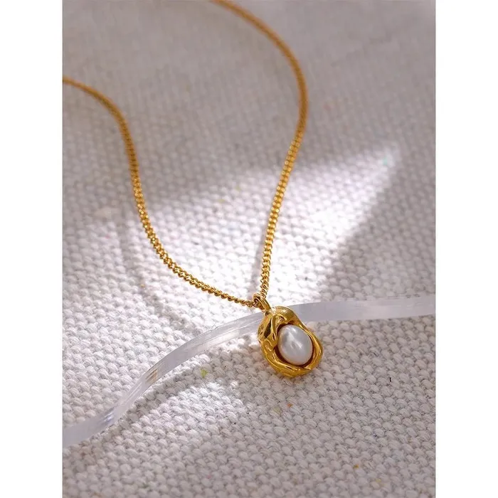Mabel Love Co Necklaces Baroque Pearl Pendant Necklace