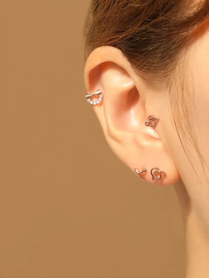 MinimalBijoux 14K Gold Boomerang Cartilage Earring 20G Earrings