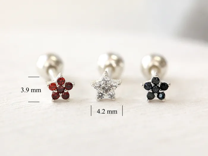 MinimalBijoux 925 Silver Mini Flower Cartilage Earring 16g Earrings