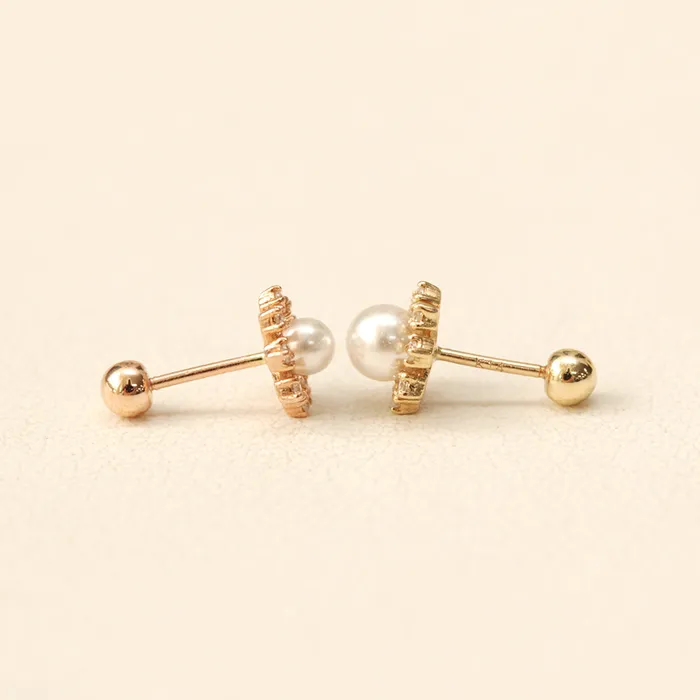 MinimalBijoux Earrings 14K Gold Pearl Flower Cubic Cartilage Earring 20G18G16G