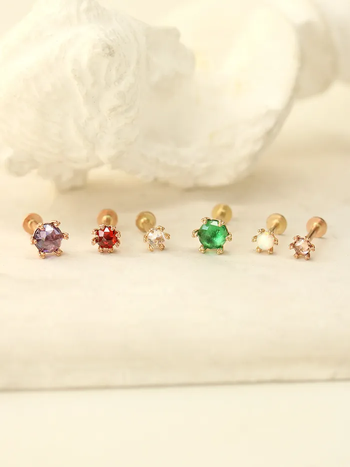 MinimalBijoux Earrings 14K Gold Triangle Ball prong Rosecut Internally Threaded Labret Piercing 18G16G MinimalBijoux Earrings 14K Gold Triangle Ball prong Rosecut Internally Threaded Labret Piercing 18G16G