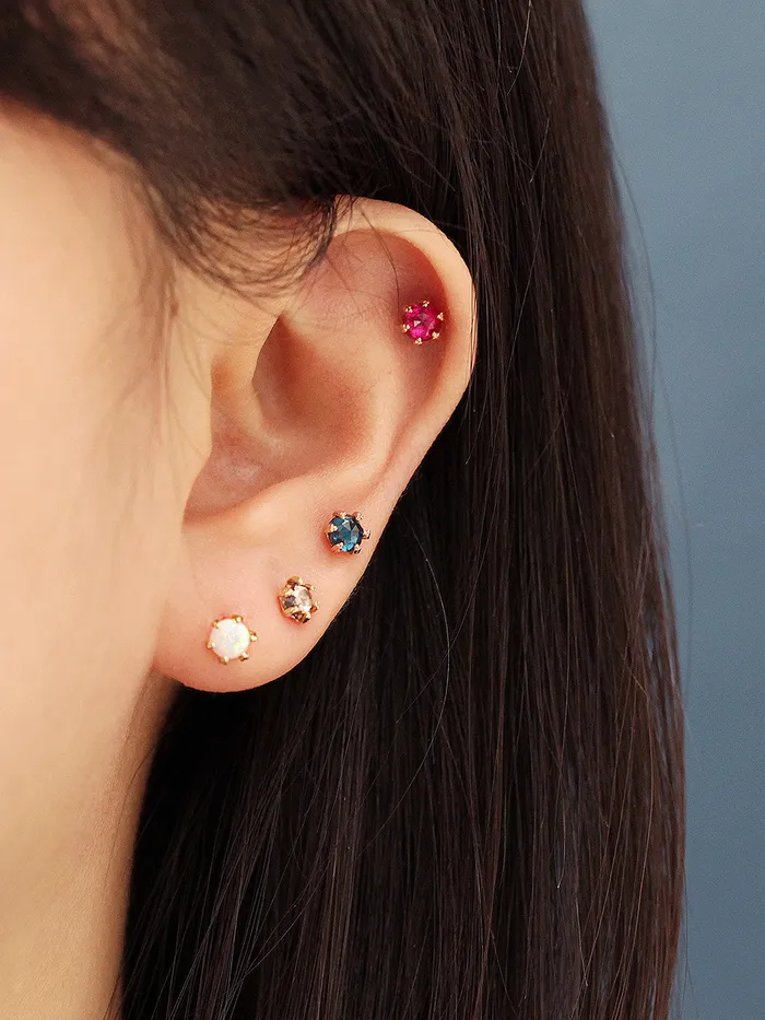 MinimalBijoux Earrings 14K Gold Triangle Ball prong Rosecut Internally Threaded Labret Piercing 18G16G