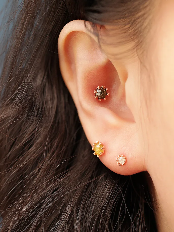 MinimalBijoux Earrings 14K Gold Triangle Ball Rough Diamond Cartilage Earring 20G18G16G