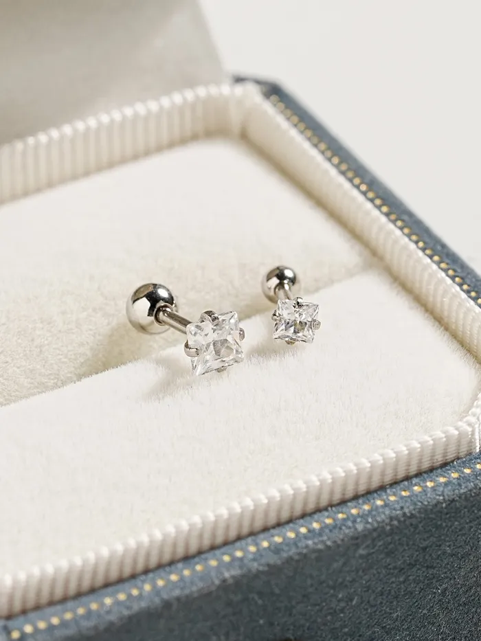 MinimalBijoux Earrings Morning Lustre Square Cartilage Ear Hoop Piercing 16G