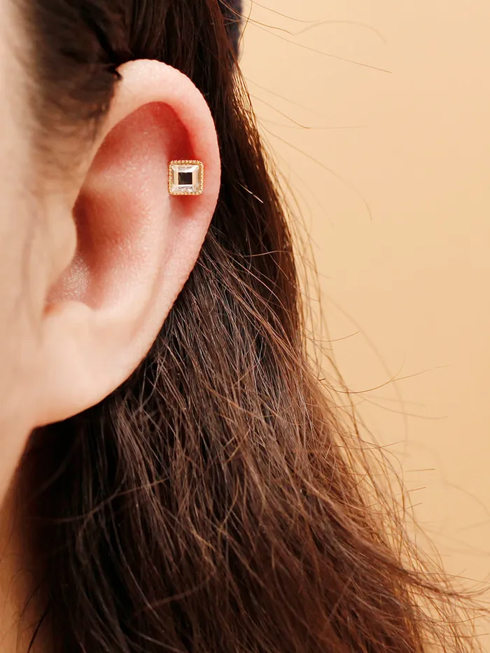 Rings MinimalBijoux 14K Gold Swarovski Stone Heart and Square Internally Threaded Labret Piercing 18G16G