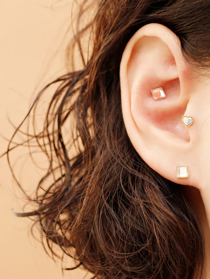 Rings MinimalBijoux 14K Gold Swarovski Stone Heart and Square Internally Threaded Labret Piercing 18G16G
