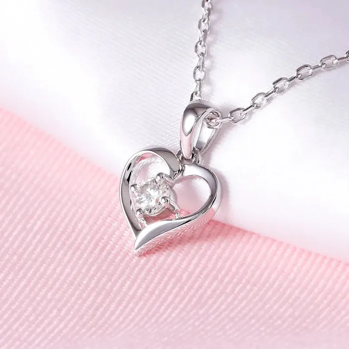 Luxus Moissanite Rings Jewelry Necklaces Moissanite Best Heart Necklace Platinum Plated Silver 03ct